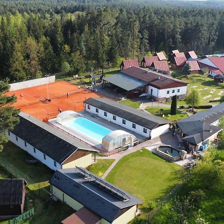 Raj Sportovni A Rekreacni Resort Branzez Knezmost Exterior foto