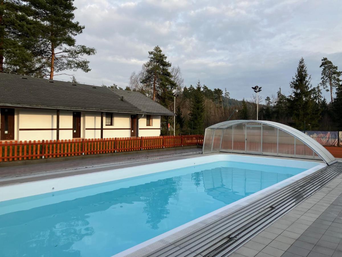 Raj Sportovni A Rekreacni Resort Branzez Knezmost Exterior foto