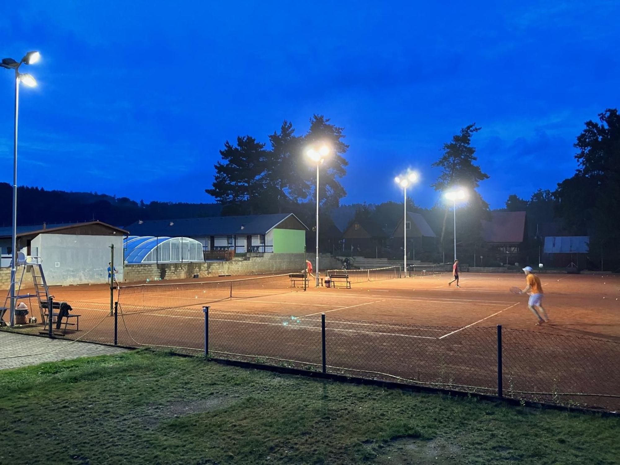 Raj Sportovni A Rekreacni Resort Branzez Knezmost Exterior foto