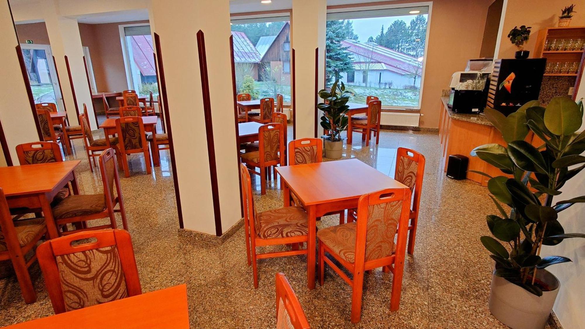 Raj Sportovni A Rekreacni Resort Branzez Knezmost Exterior foto